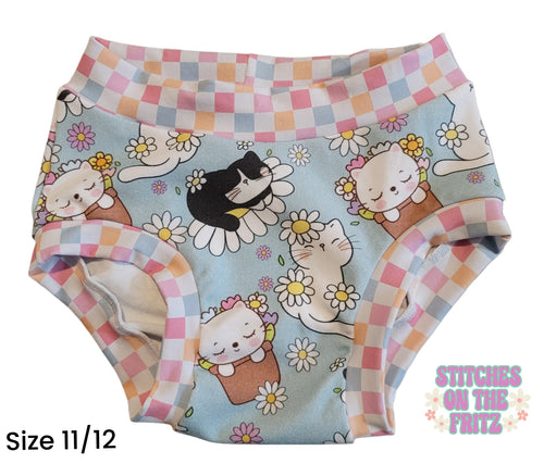Size 11/12 Undies Cats