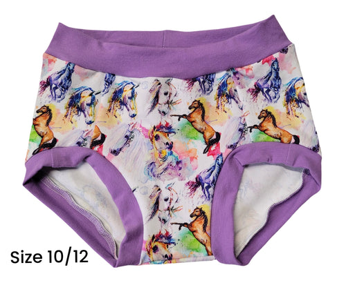 Size 10/12 Boys Briefs Horses