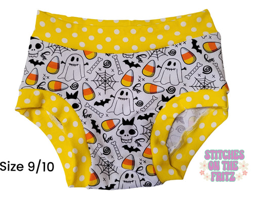 Size 9/10 Undies Halloween