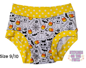 Size 9/10 Undies Halloween