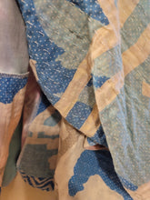 Load image into Gallery viewer, ONE Size Kantha Upcycle Top Pink Floyd