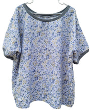 Load image into Gallery viewer, Women's XL Upcycled Floral Top