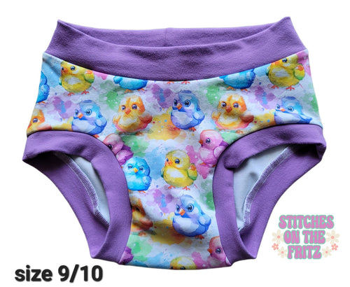 Size 9/10 Undies Chicks